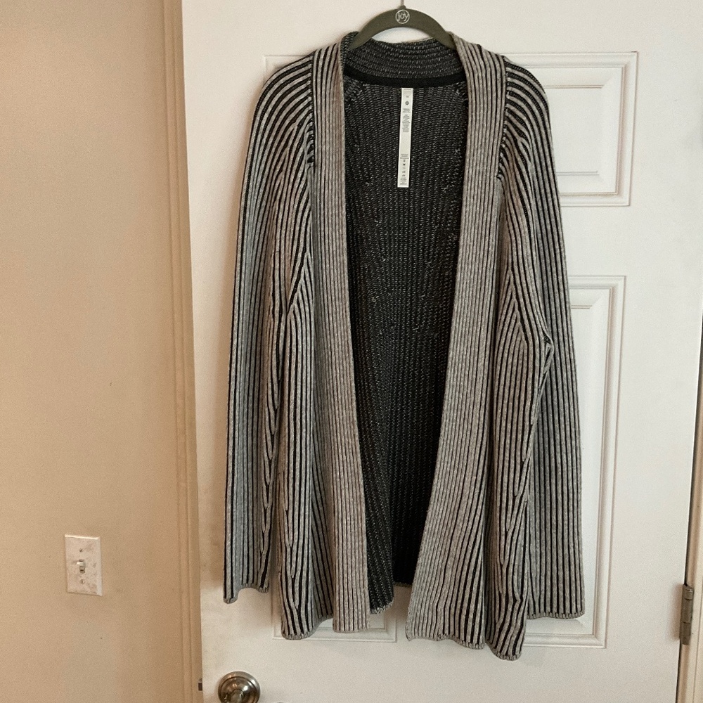 Lululemon sweater cardigan